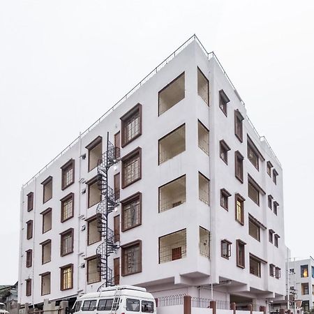 Hotel Travellers Inn Shillong Exteriör bild