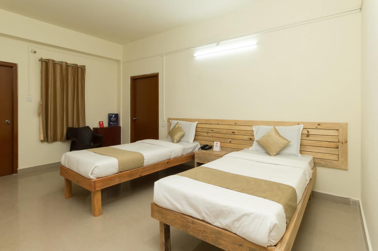 Hotel Travellers Inn Shillong Exteriör bild