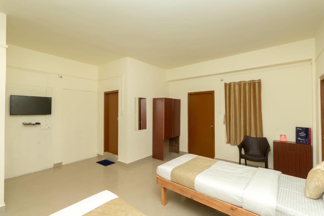 Hotel Travellers Inn Shillong Exteriör bild