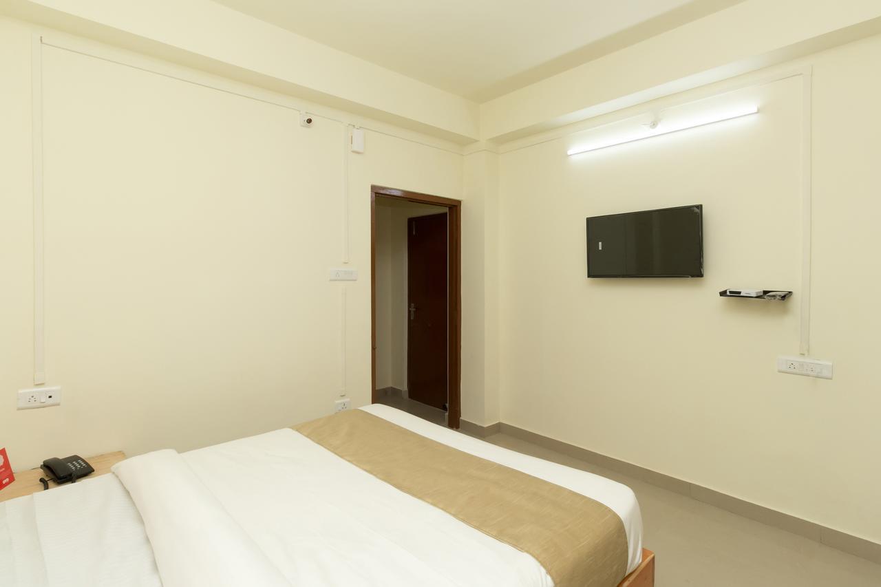 Hotel Travellers Inn Shillong Exteriör bild